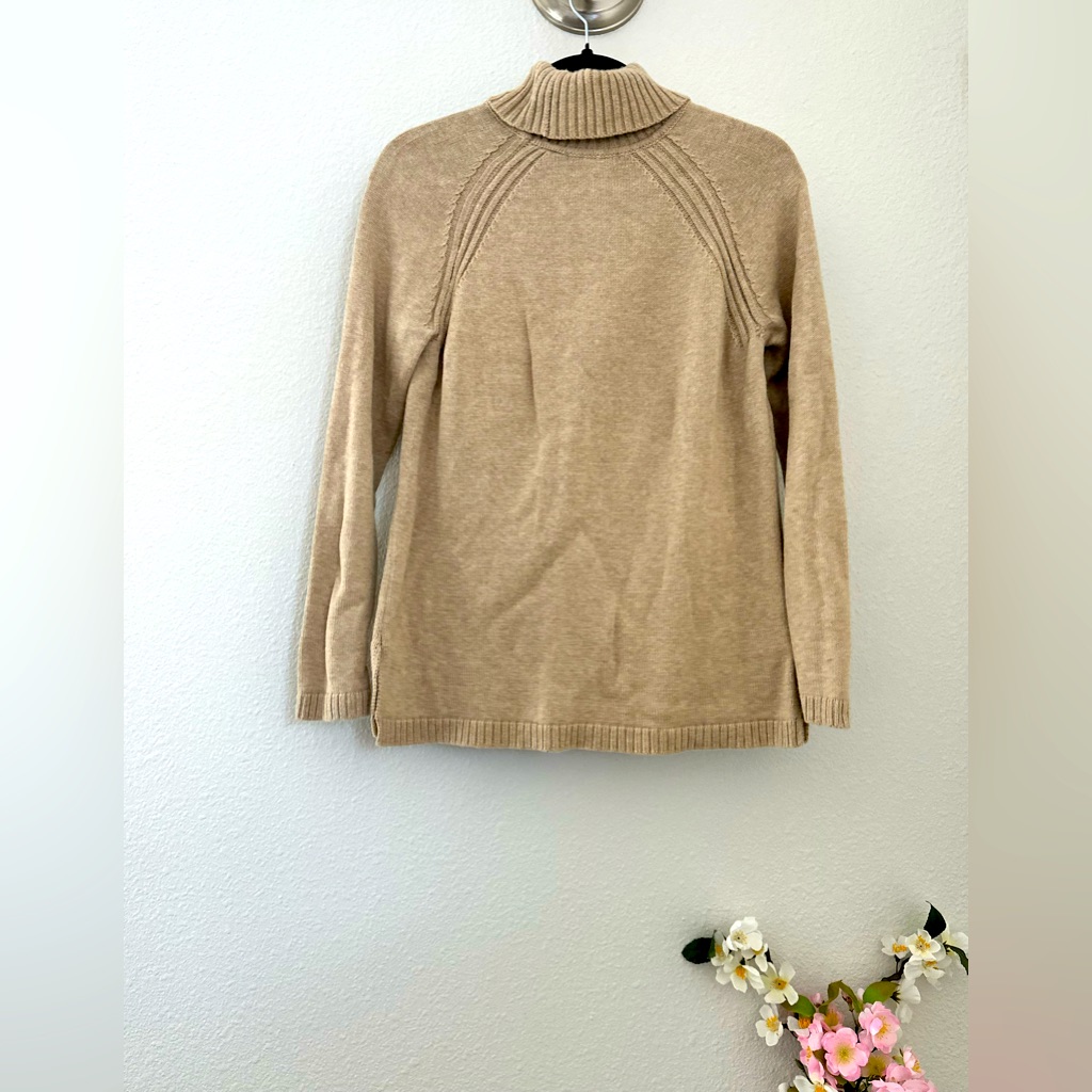 Sweater-